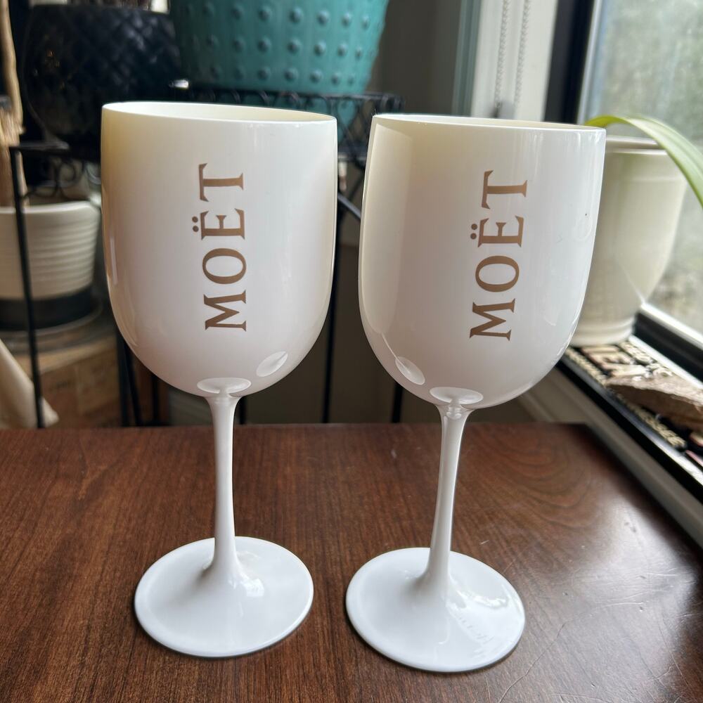 2 Moet & Chandon White Ice Imperial Acrylic Champagne Glass